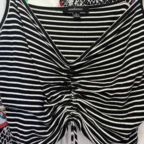 Black And White Large L Striped Ribbed Spaghetti Strap Crop Top Shirt Tank - Picture 2 of 4